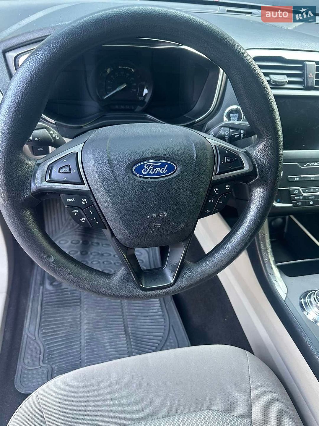 Ford Fusion 2019 VIN 3FA6P0LU9KR205636 фото оголошення 11 з 25