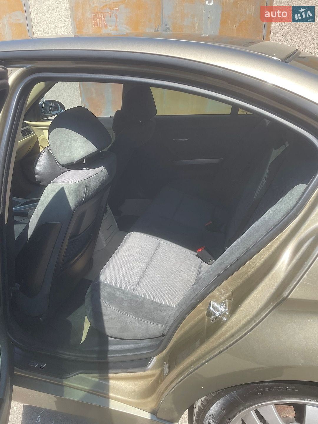BMW 3 Series 2006 VIN WBAVA51090KR97211 фото оголошення 12 з 33