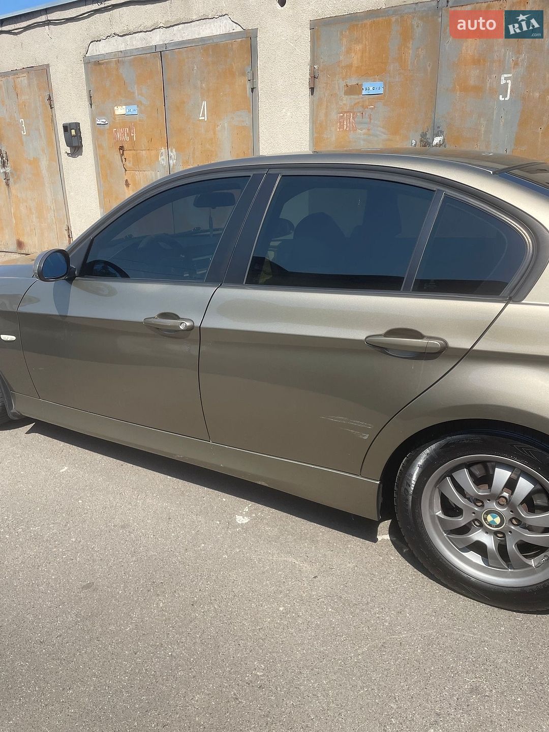 BMW 3 Series 2006 VIN WBAVA51090KR97211 фото оголошення 2 з 33