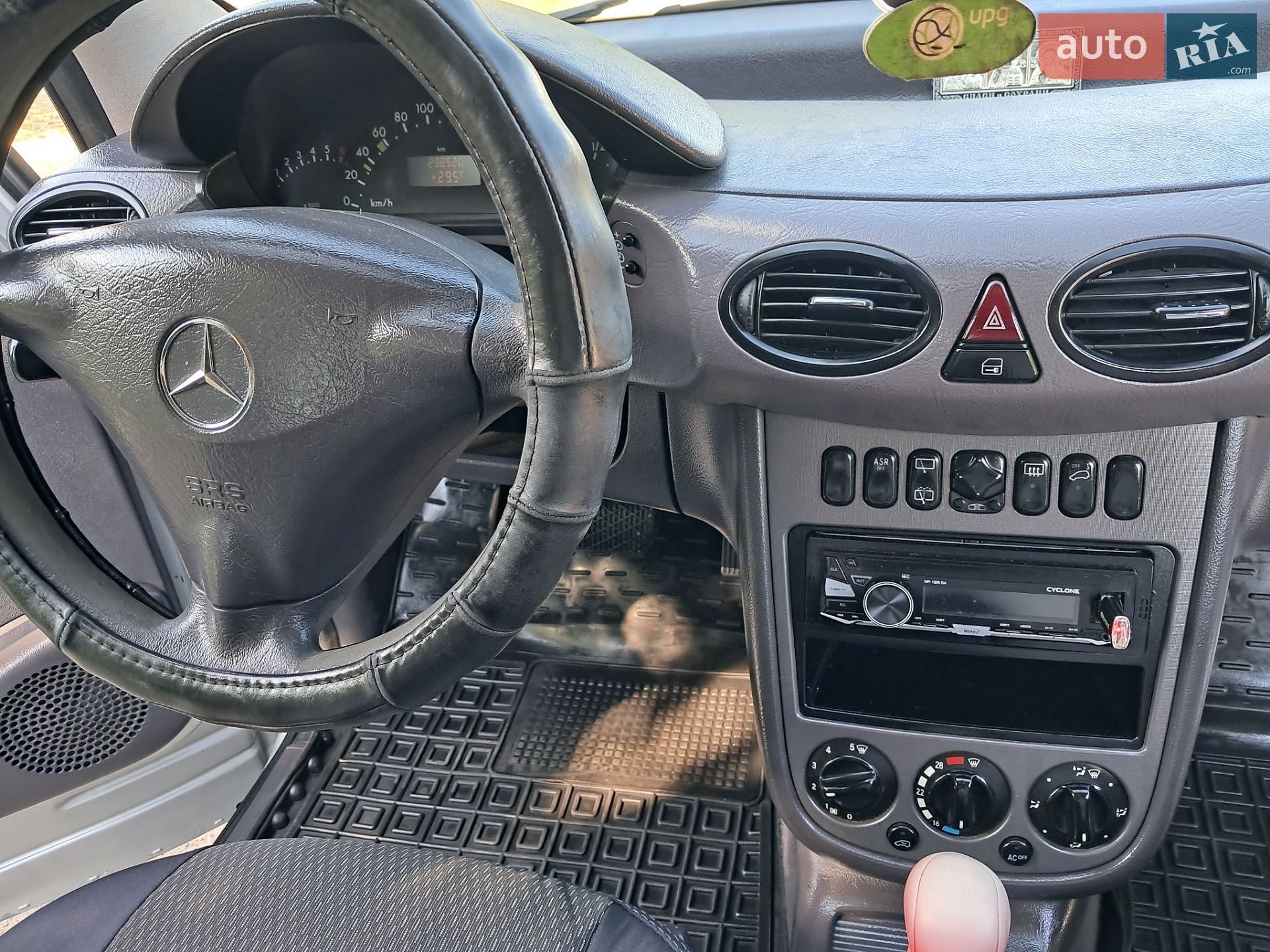 Mercedes-Benz A-Class 2004 VIN WDD1681311K063997 фото оголошення 12 з 19
