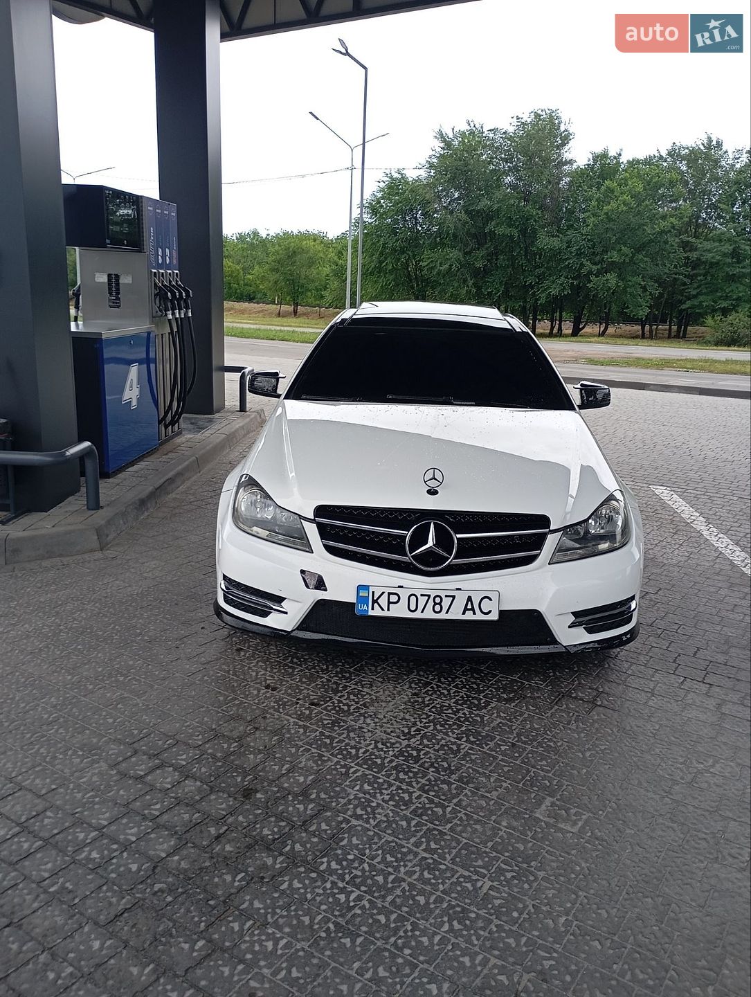 Mercedes-Benz C-Class 2012 VIN WDDGJ4HB7DG060904 фото оголошення 2 з 21