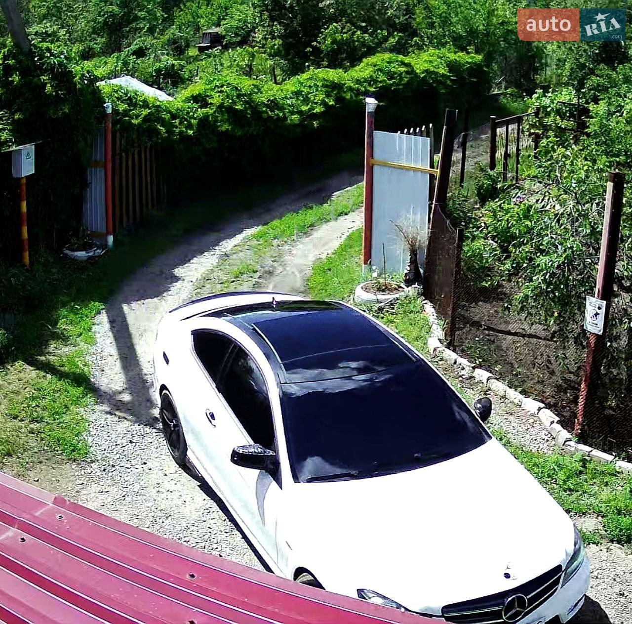 Mercedes-Benz C-Class 2012 VIN WDDGJ4HB7DG060904 фото оголошення 12 з 21