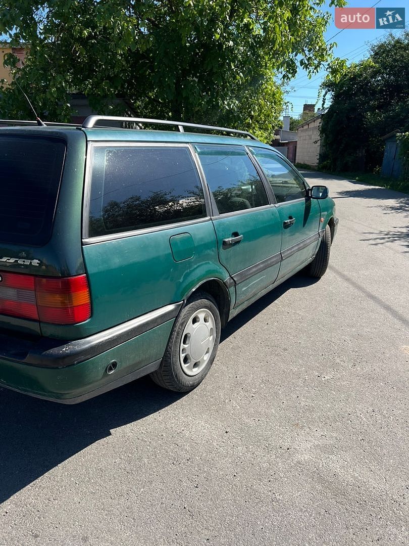Volkswagen Passat 1994 VIN WVWZZZ3AZRE047494 фото оголошення 4 з 19