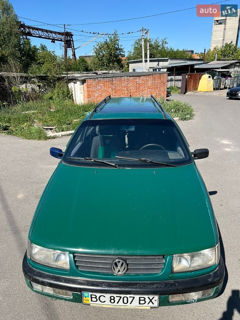 Volkswagen Passat 1994 VIN WVWZZZ3AZRE047494 фото оголошення 3 з 19