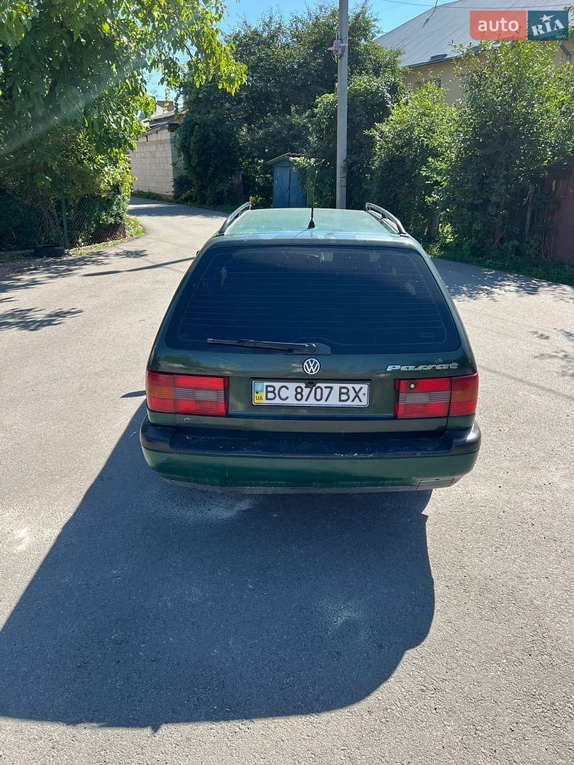 Volkswagen Passat 1994 VIN WVWZZZ3AZRE047494 фото оголошення 5 з 19