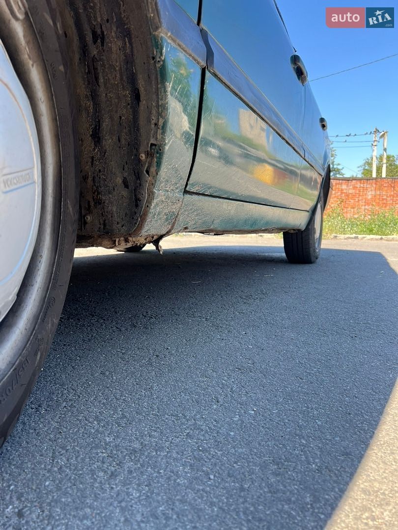 Volkswagen Passat 1994 VIN WVWZZZ3AZRE047494 фото оголошення 11 з 19