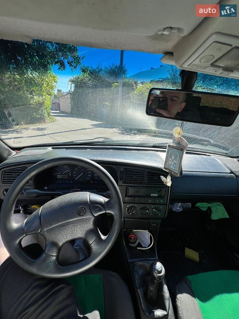 Volkswagen Passat 1994 VIN WVWZZZ3AZRE047494 фото оголошення 15 з 19