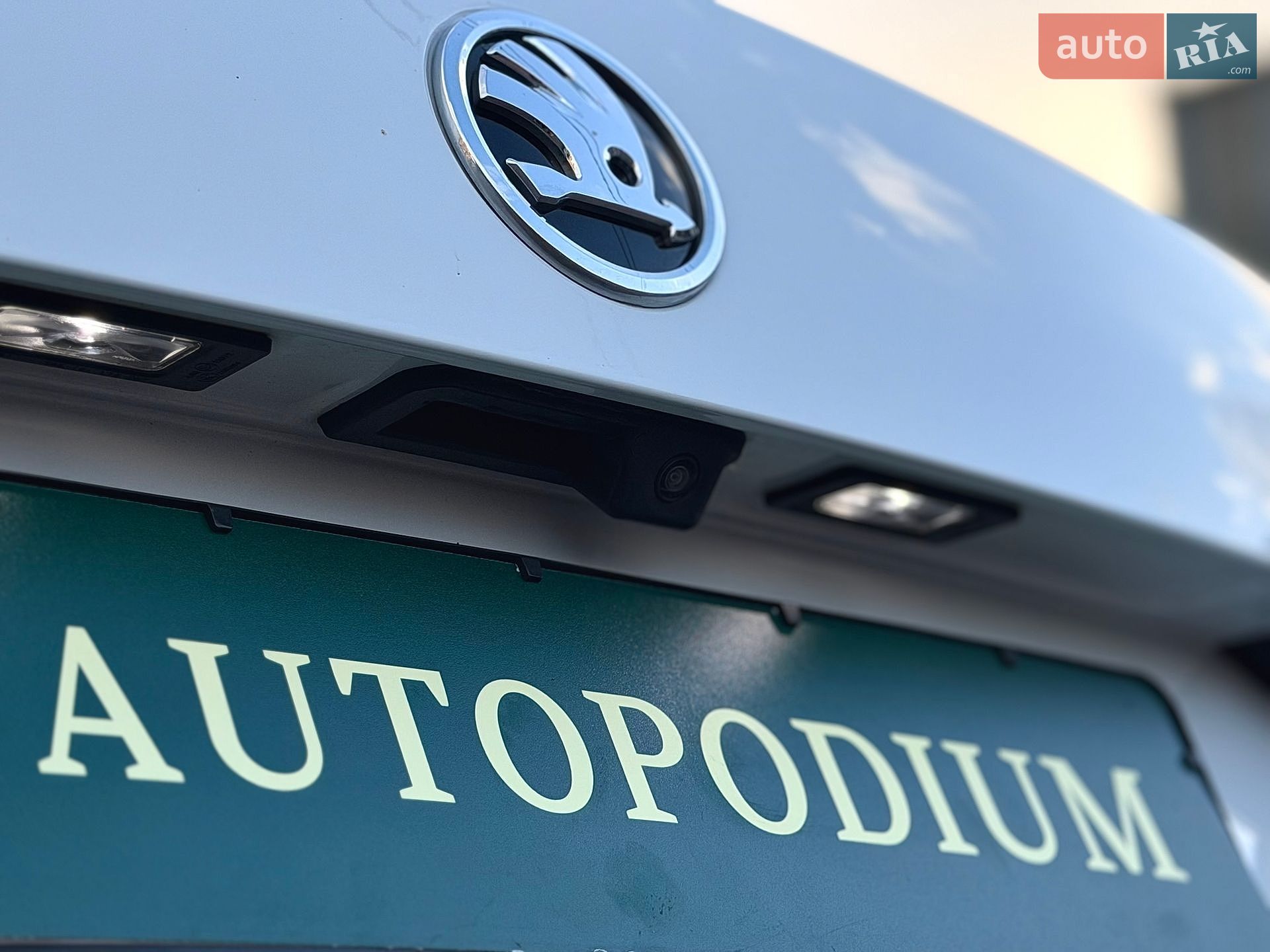 Skoda Superb 2019 VIN TMBAJ6NP4KB300223 фото оголошення 15 з 48