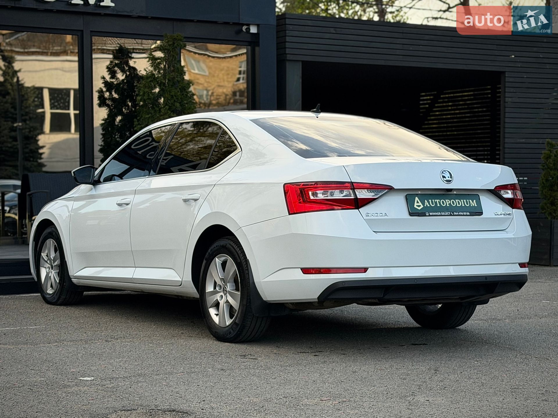 Skoda Superb 2019 VIN TMBAJ6NP4KB300223 фото оголошення 14 з 48