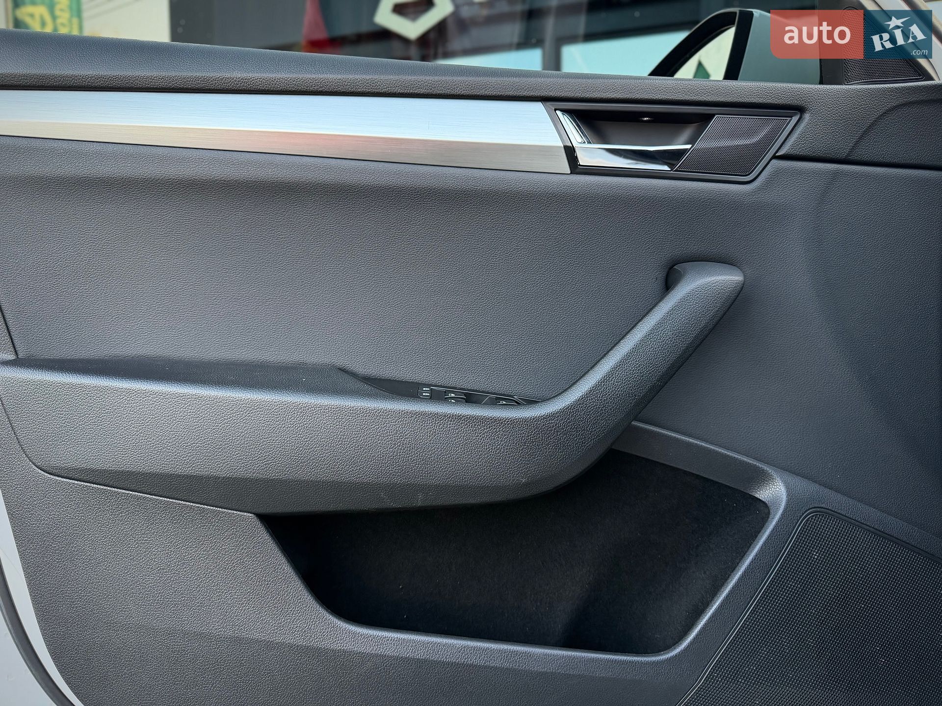 Skoda Superb 2019 VIN TMBAJ6NP4KB300223 фото оголошення 21 з 48