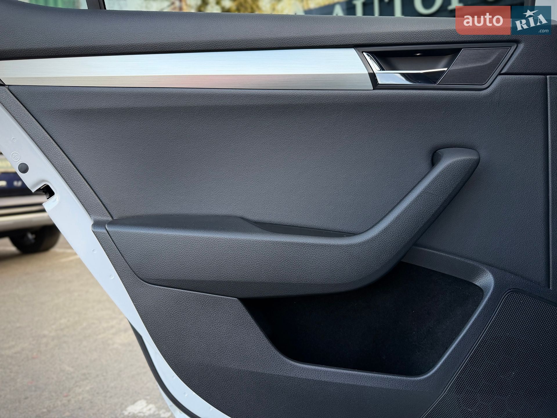 Skoda Superb 2019 VIN TMBAJ6NP4KB300223 фото оголошення 23 з 48