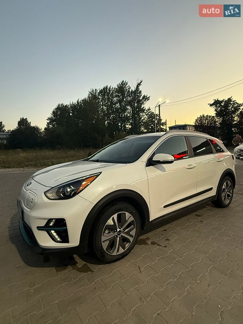 Kia Niro 2020 VIN KNDCC3LG5L5074908 фото оголошення 2 з 30