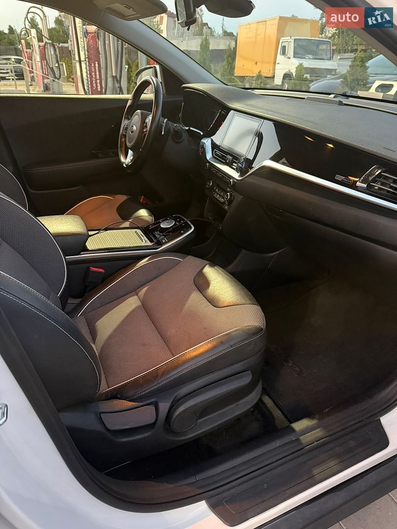 Kia Niro 2020 VIN KNDCC3LG5L5074908 фото оголошення 18 з 30