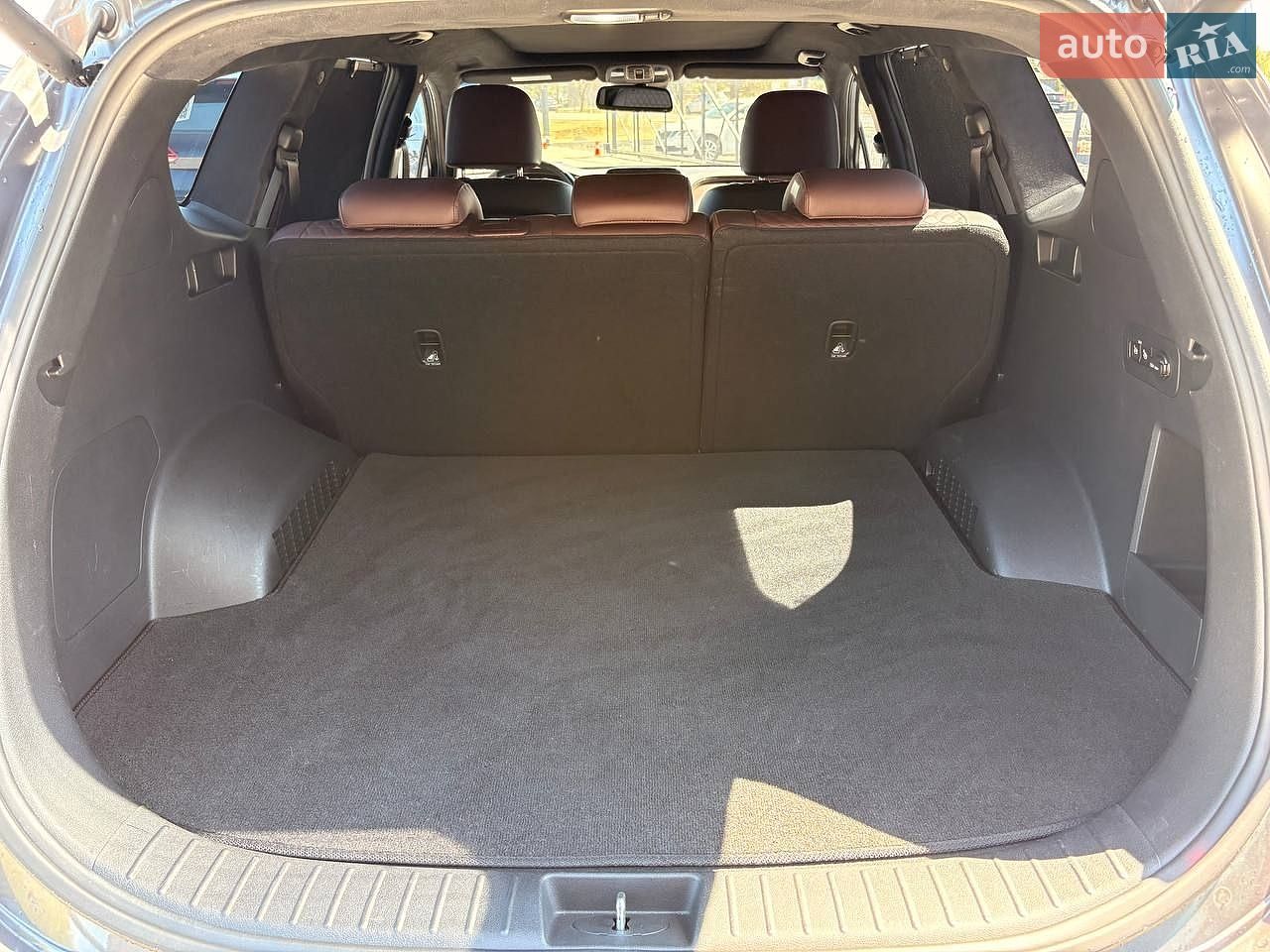 Hyundai Santa FE 2018 VIN KMHS581BBKU064365 фото оголошення 40 з 41