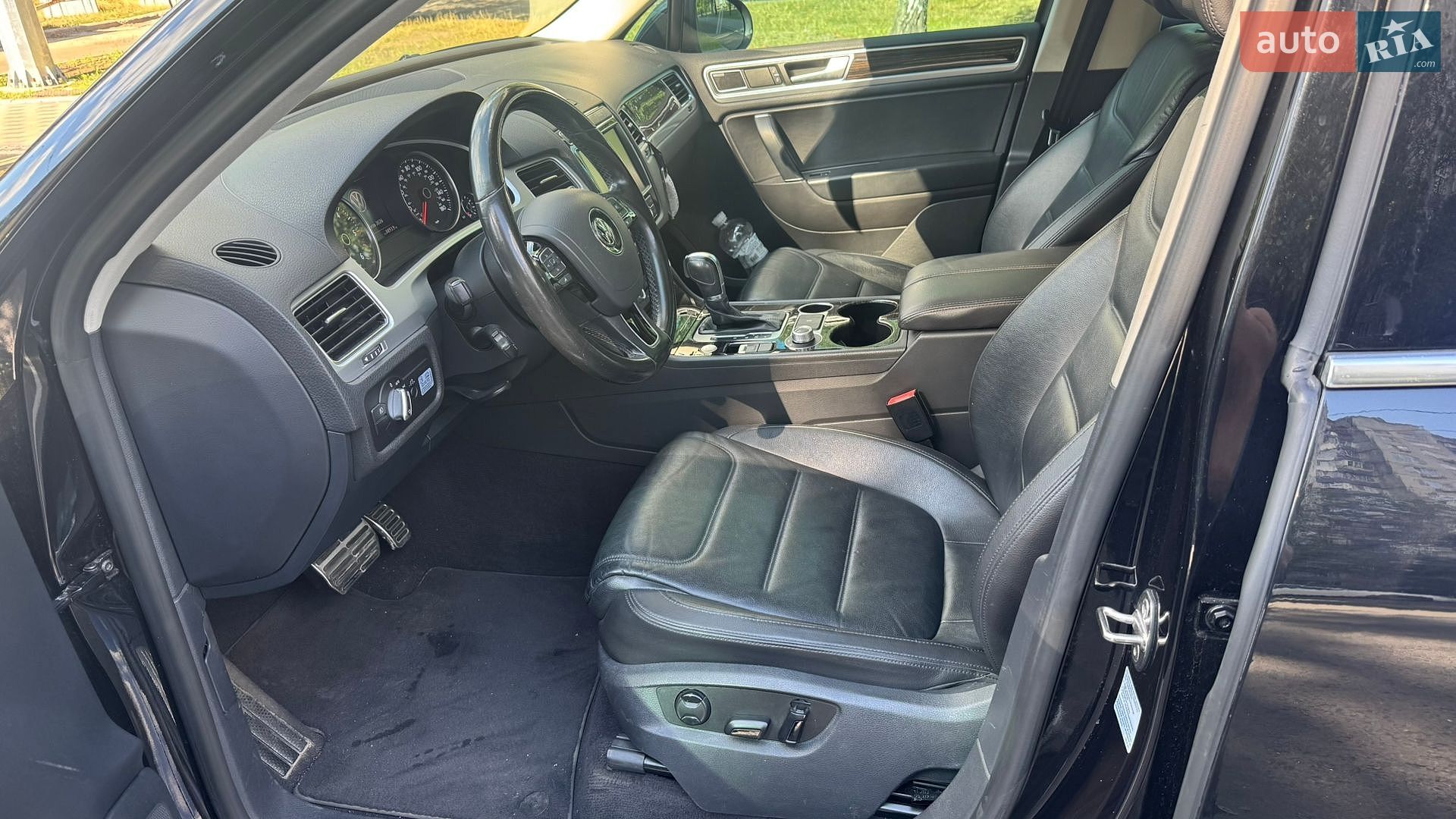 Volkswagen Touareg 2014 VIN WVGEP9BP7FD004222 фото оголошення 11 з 13