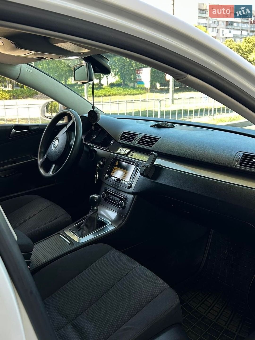 Volkswagen Passat 2010 VIN WVWZZZ3CZAE133886 фото оголошення 12 з 15