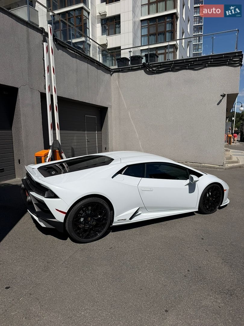 Lamborghini Huracan EVO 2021 VIN ZHWUF5ZF6MLA16836 фото оголошення 8 з 18