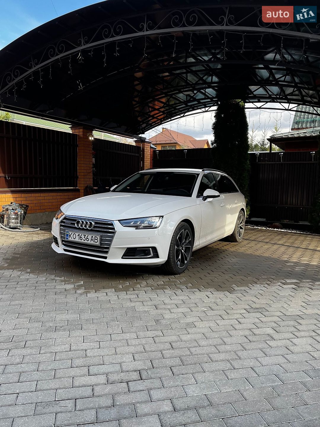 Audi A4 2018 VIN WAUZZZF48JA197049 фото оголошення 13 з 52
