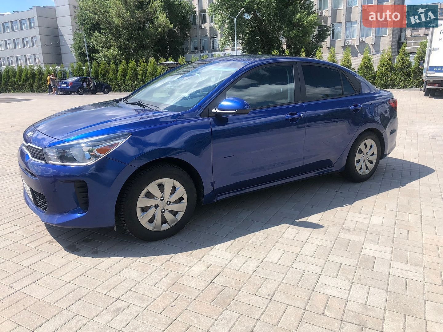 Kia Rio 2019 VIN 3KPA24AB4KE230172 фото оголошення 3 з 12