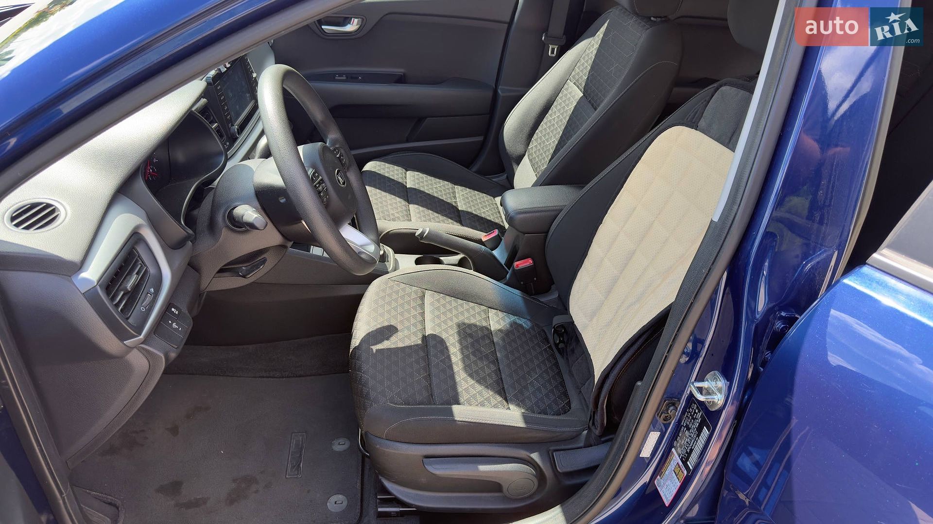 Kia Rio 2019 VIN 3KPA24AB4KE230172 фото оголошення 10 з 12
