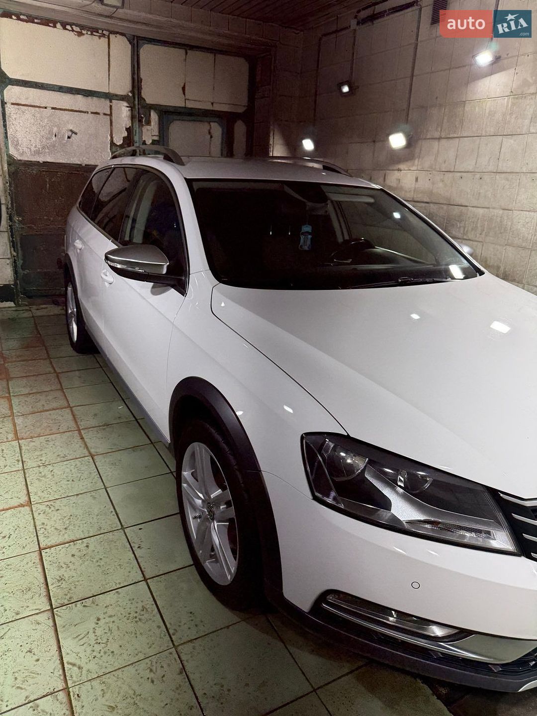 Volkswagen Passat 2014 VIN WVWZZZ3CZFE025857 фото оголошення 2 з 17