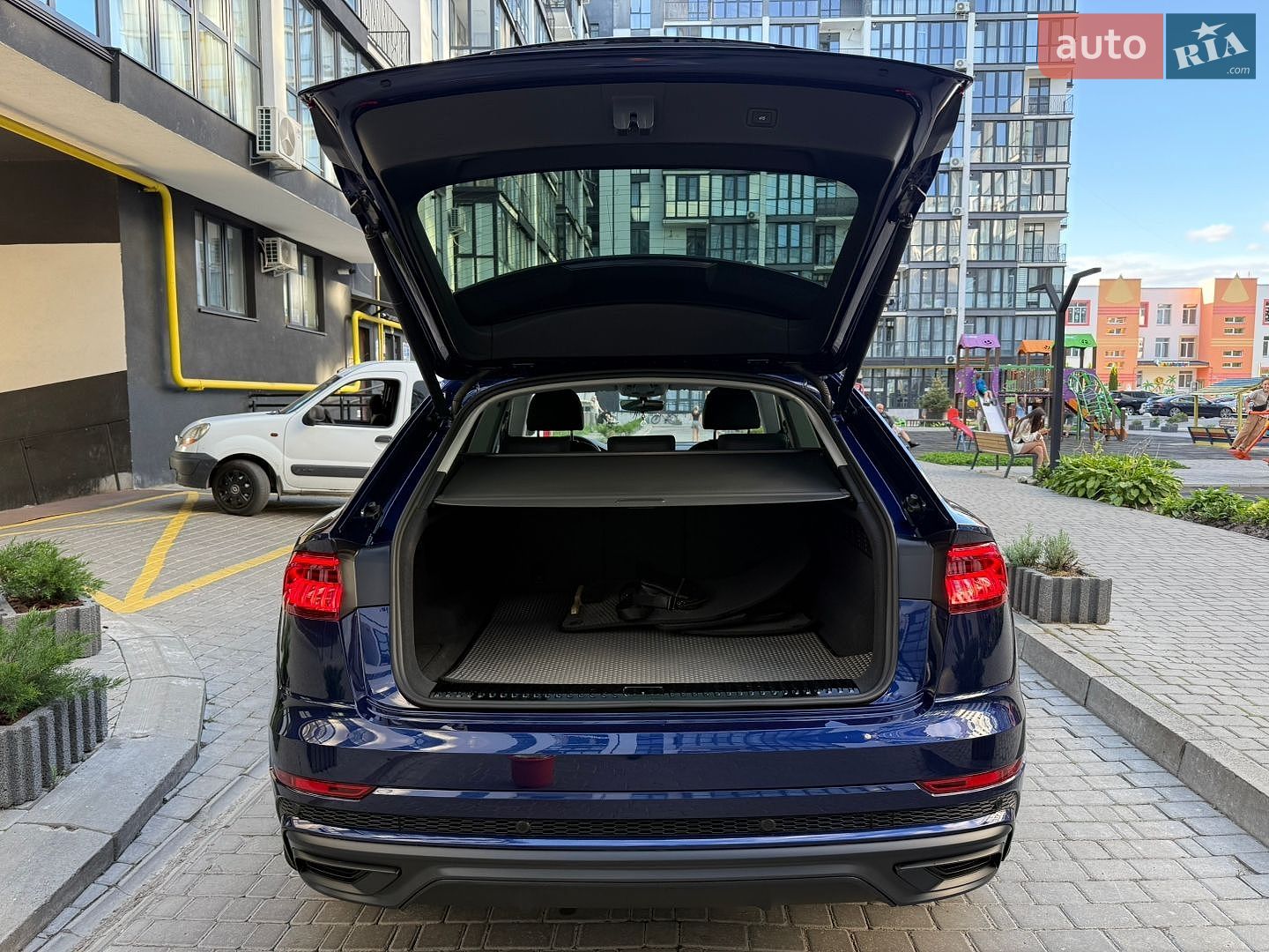 Audi Q8 2019 VIN WAUZZZF12KD045225 фото оголошення 35 з 37