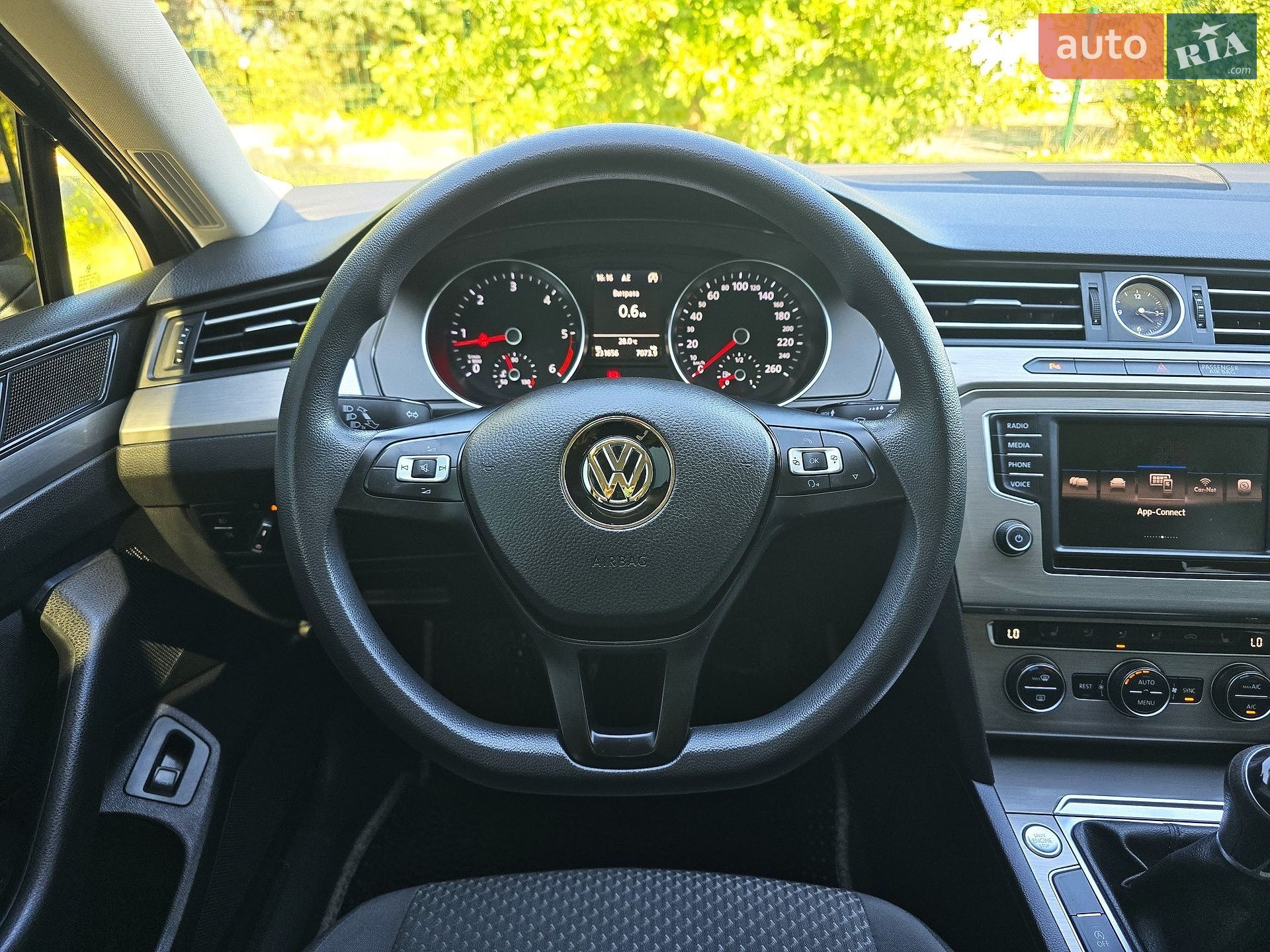 Volkswagen Passat 2016 VIN WVWZZZ3CZHE102597 фото оголошення 26 з 63
