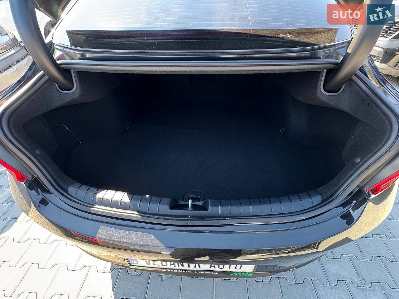 Hyundai Grandeur 2018 VIN KMHF141RBKA189082 фото оголошення 13 з 32