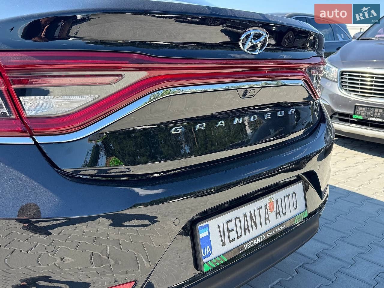 Hyundai Grandeur 2018 VIN KMHF141RBKA189082 фото оголошення 12 з 32