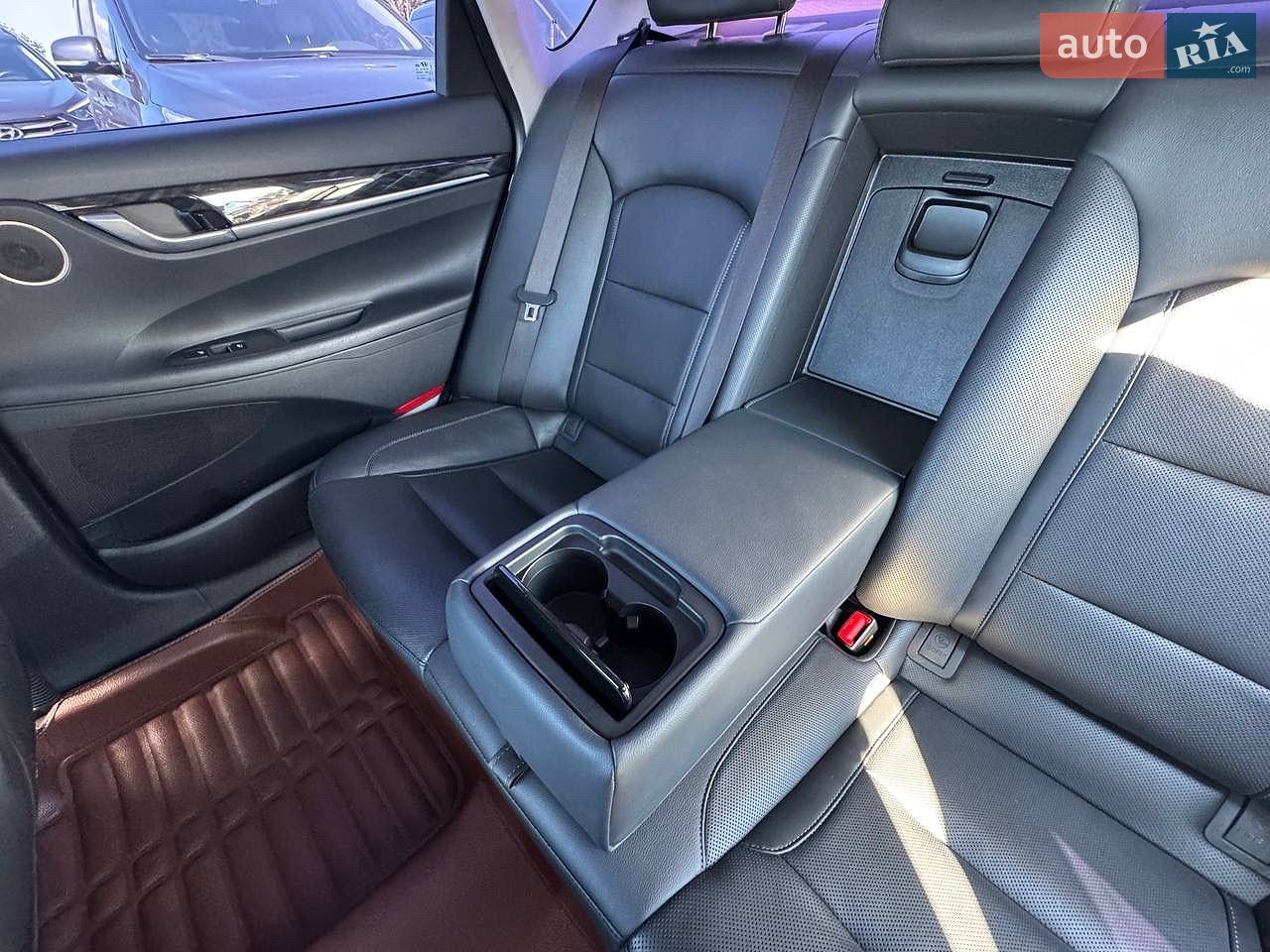 Hyundai Grandeur 2018 VIN KMHF141RBKA189082 фото оголошення 19 з 32