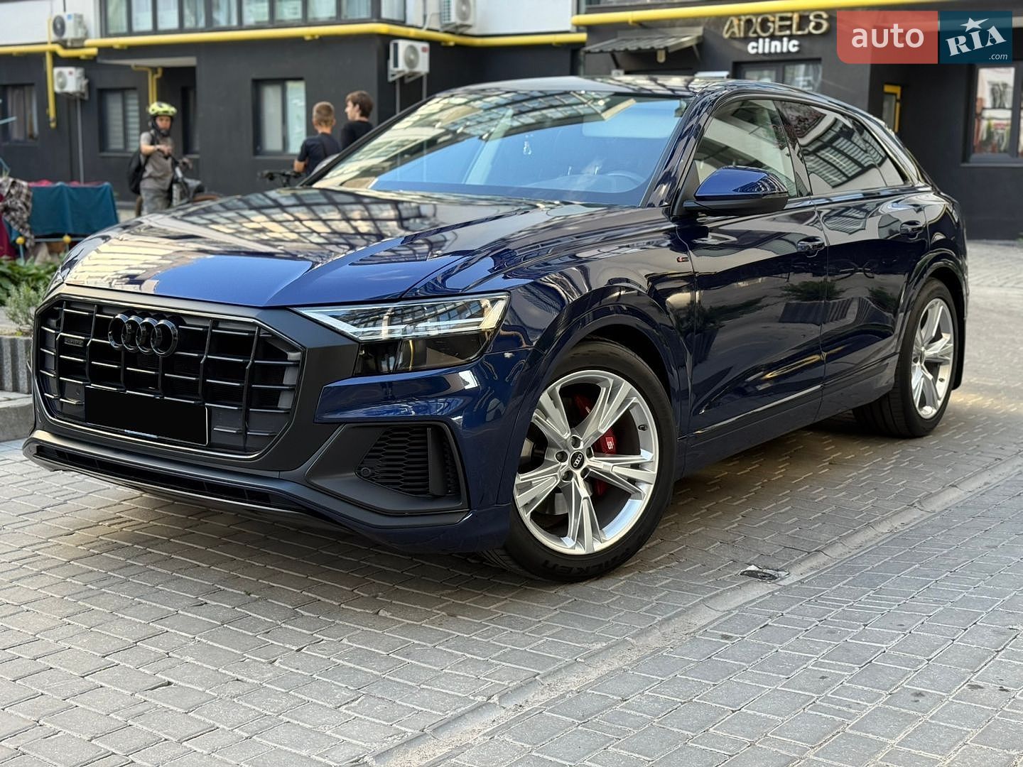 Audi Q8 2019 VIN WAUZZZF12KD045225 фото оголошення 11 з 37