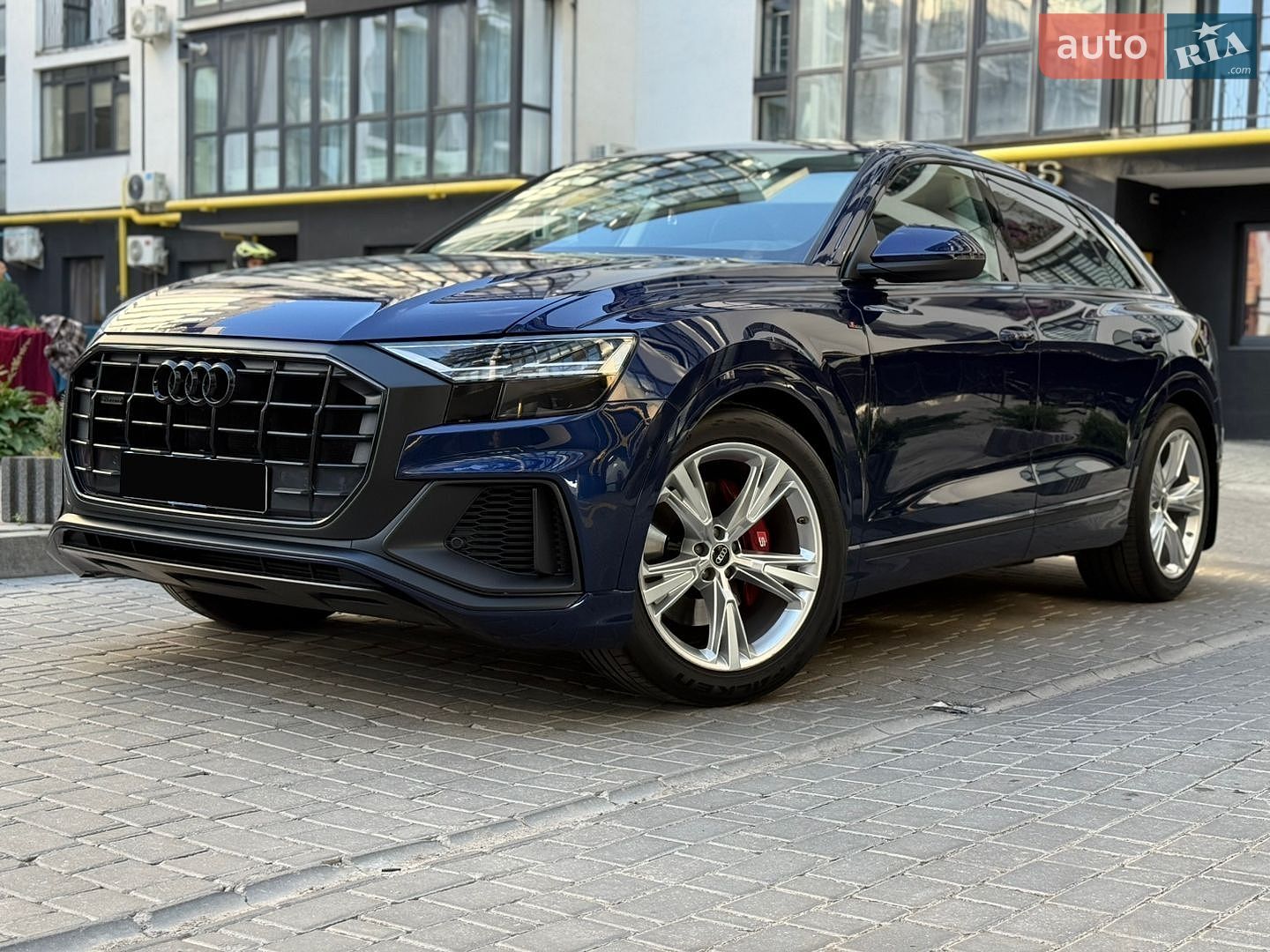 Audi Q8 2019 VIN WAUZZZF12KD045225 фото оголошення 12 з 37