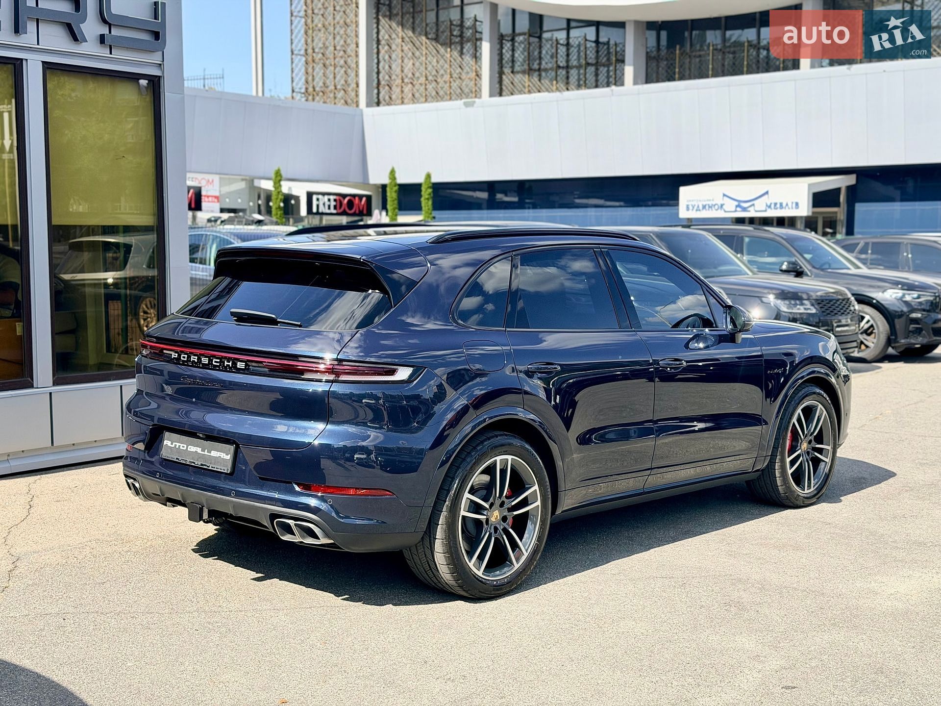 Porsche Cayenne 2024 VIN WP1AM2AY6RDA48230 фото оголошення 3 з 51