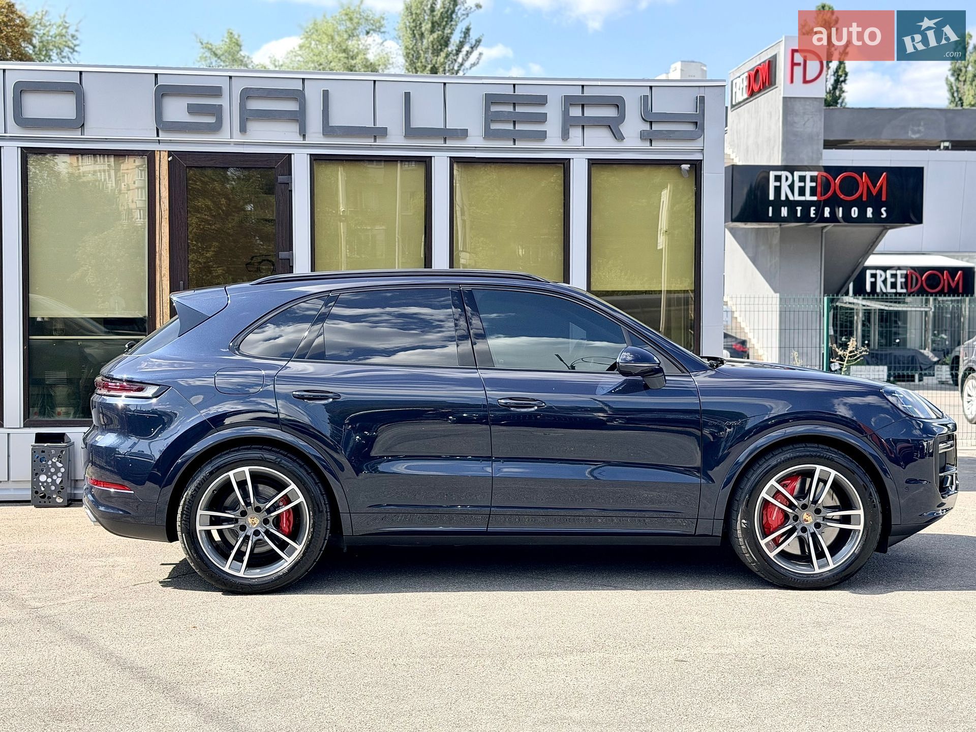 Porsche Cayenne 2024 VIN WP1AM2AY6RDA48230 фото оголошення 2 з 51