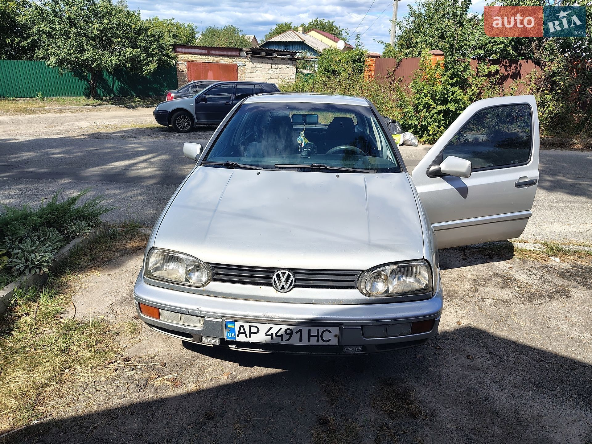 Volkswagen Golf 1998 VIN WVWZZZ1HZWB031271 фото оголошення 2 з 28