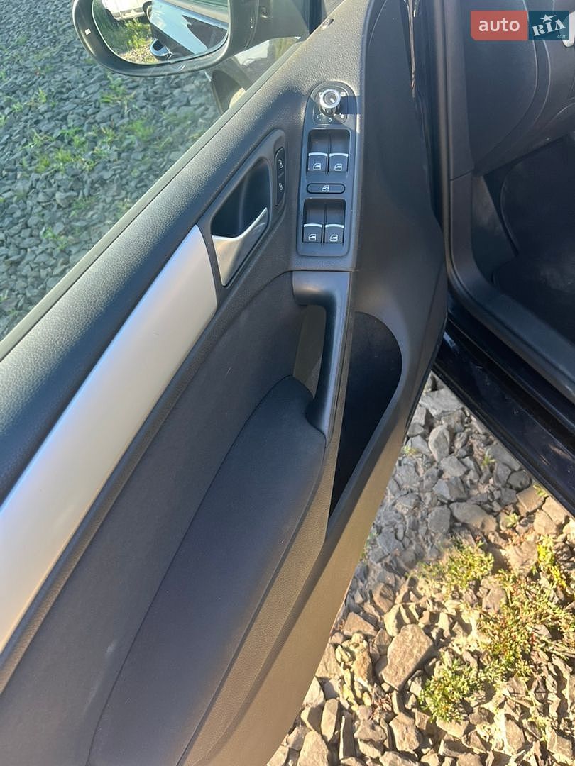 Volkswagen Golf 2009 VIN WVWZZZ1KZAP061715 фото оголошення 39 з 57