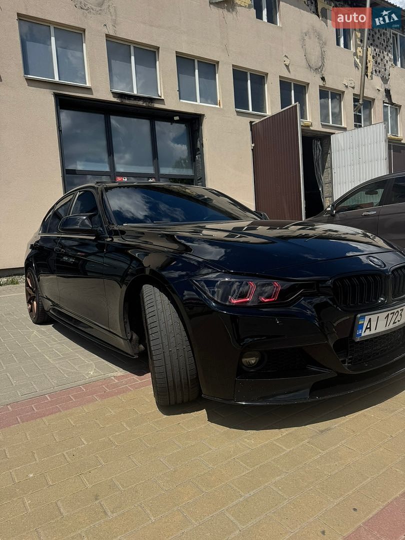 BMW 3 Series 2014 VIN WBA3B9G50ENR91513 фото оголошення 18 з 19