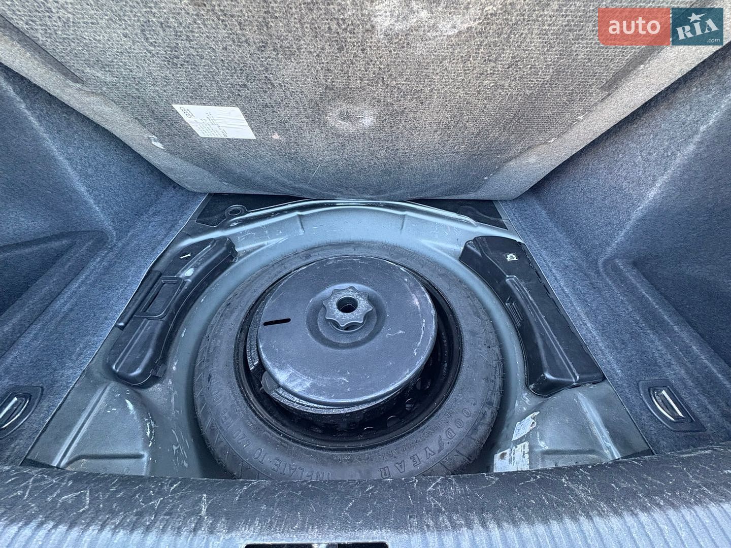 Audi A4 2005 VIN WAUZZZ8E45A509153 фото оголошення 8 з 11