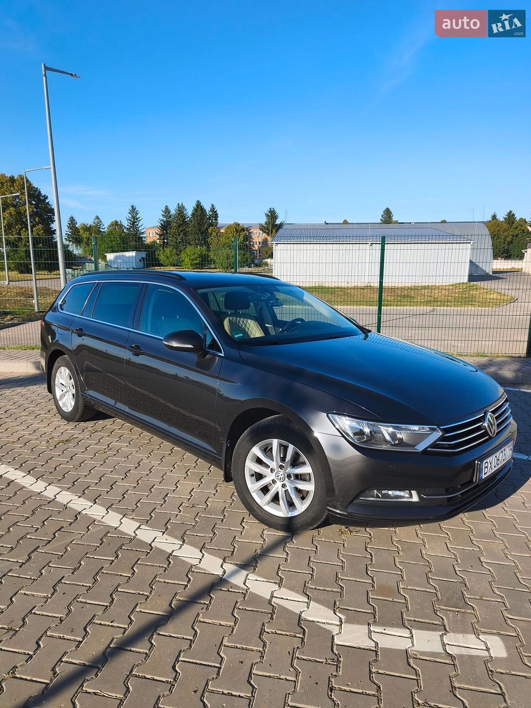 Volkswagen Passat 2017 VIN WVWZZZ3CZJE094477 фото оголошення 5 з 32