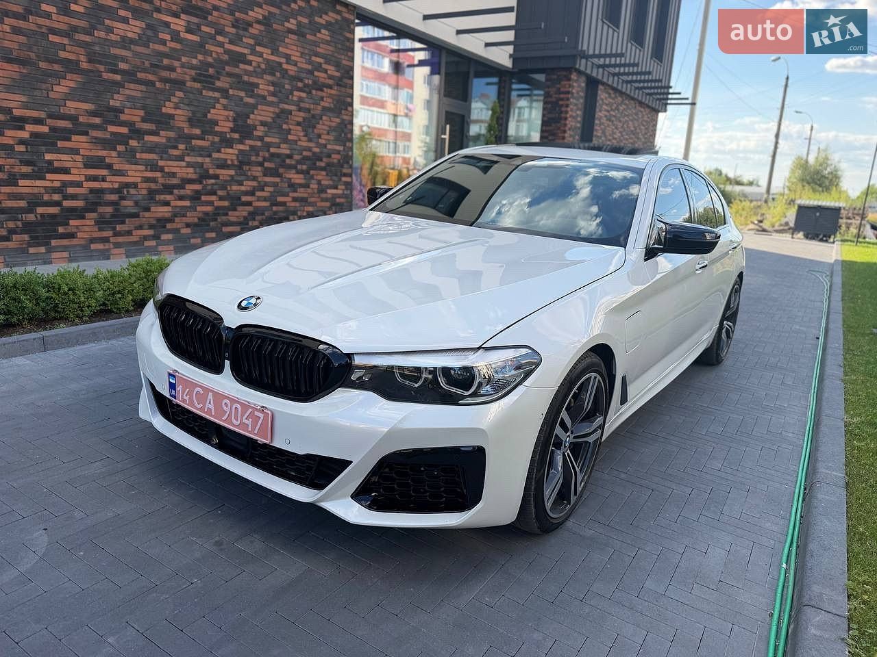 BMW 5 Series 2018 VIN WBAJA9C56JB253355 фото оголошення 6 з 25