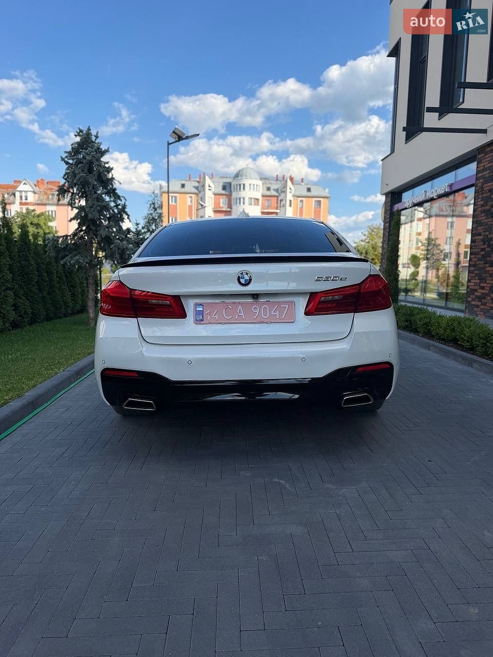 BMW 5 Series 2018 VIN WBAJA9C56JB253355 фото оголошення 11 з 25
