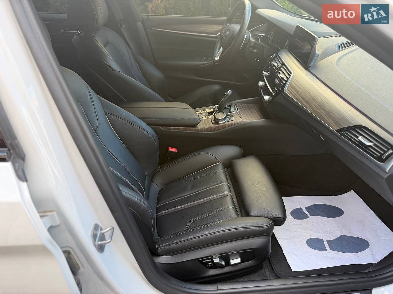 BMW 5 Series 2018 VIN WBAJA9C56JB253355 фото оголошення 24 з 25