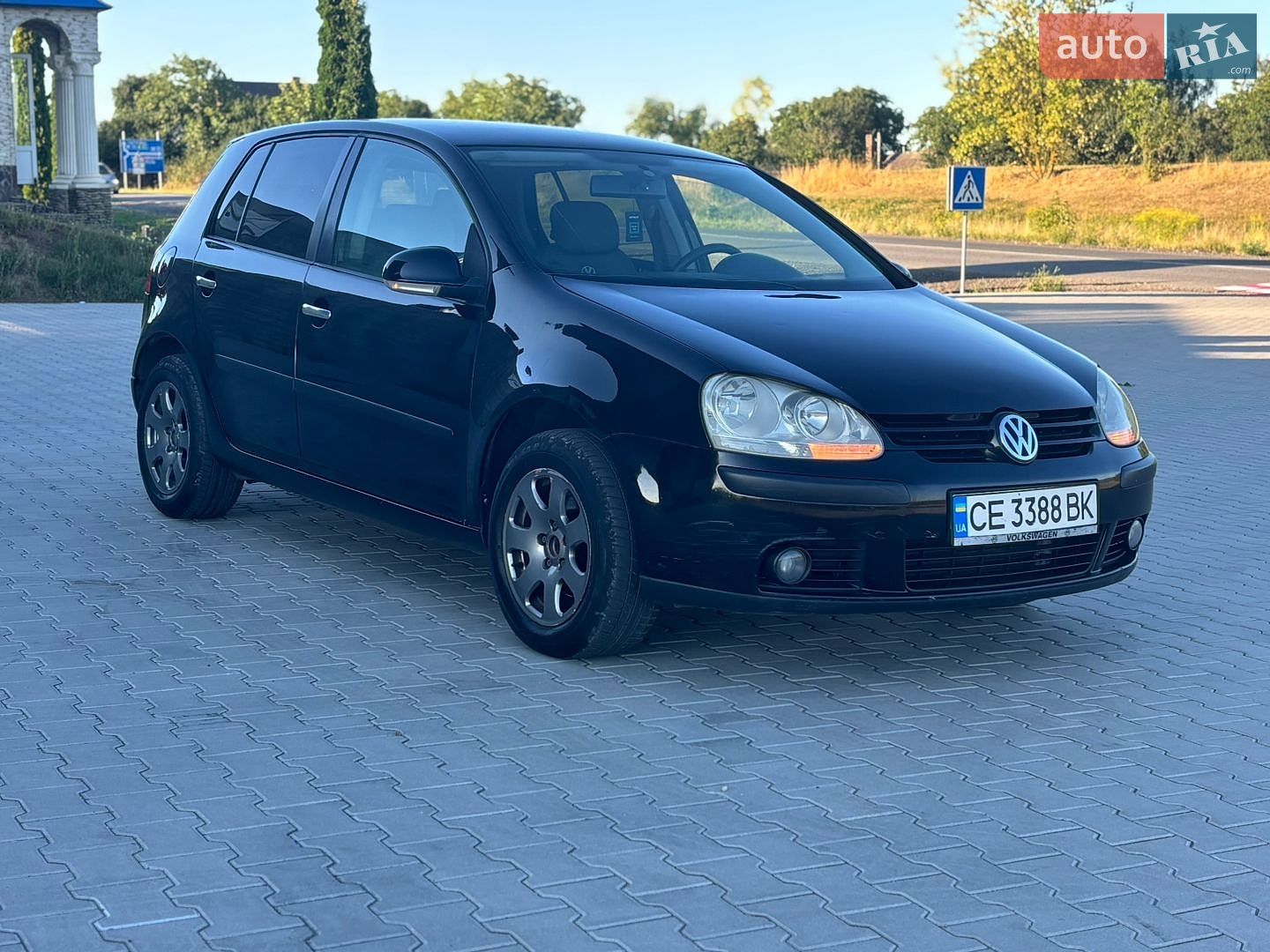 Volkswagen Golf 2004 VIN WVWZZZ1KZ5W002504 фото оголошення 2 з 33