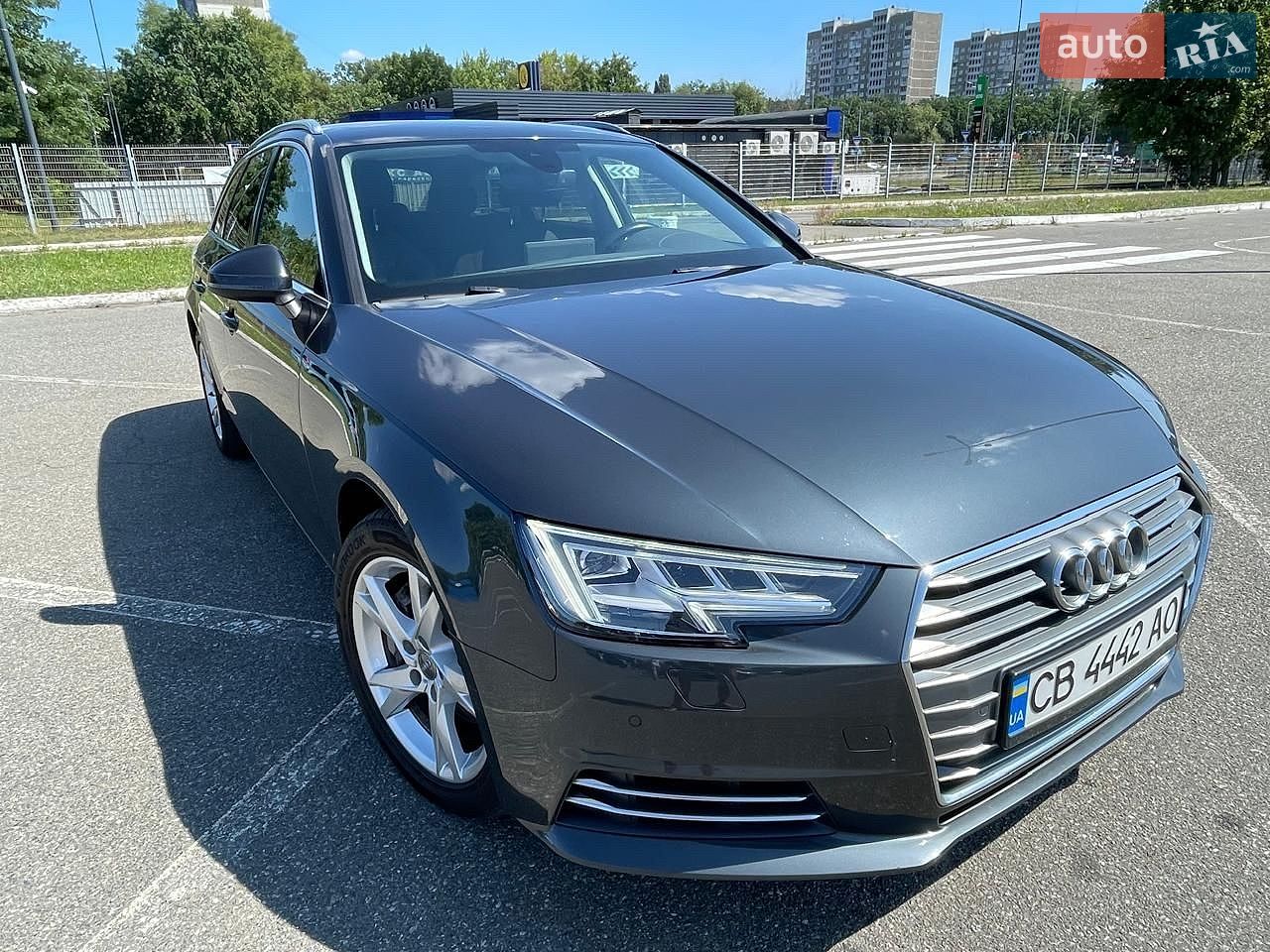 Audi A4 2018 VIN WAUZZZF41JA187429 фото оголошення 2 з 13
