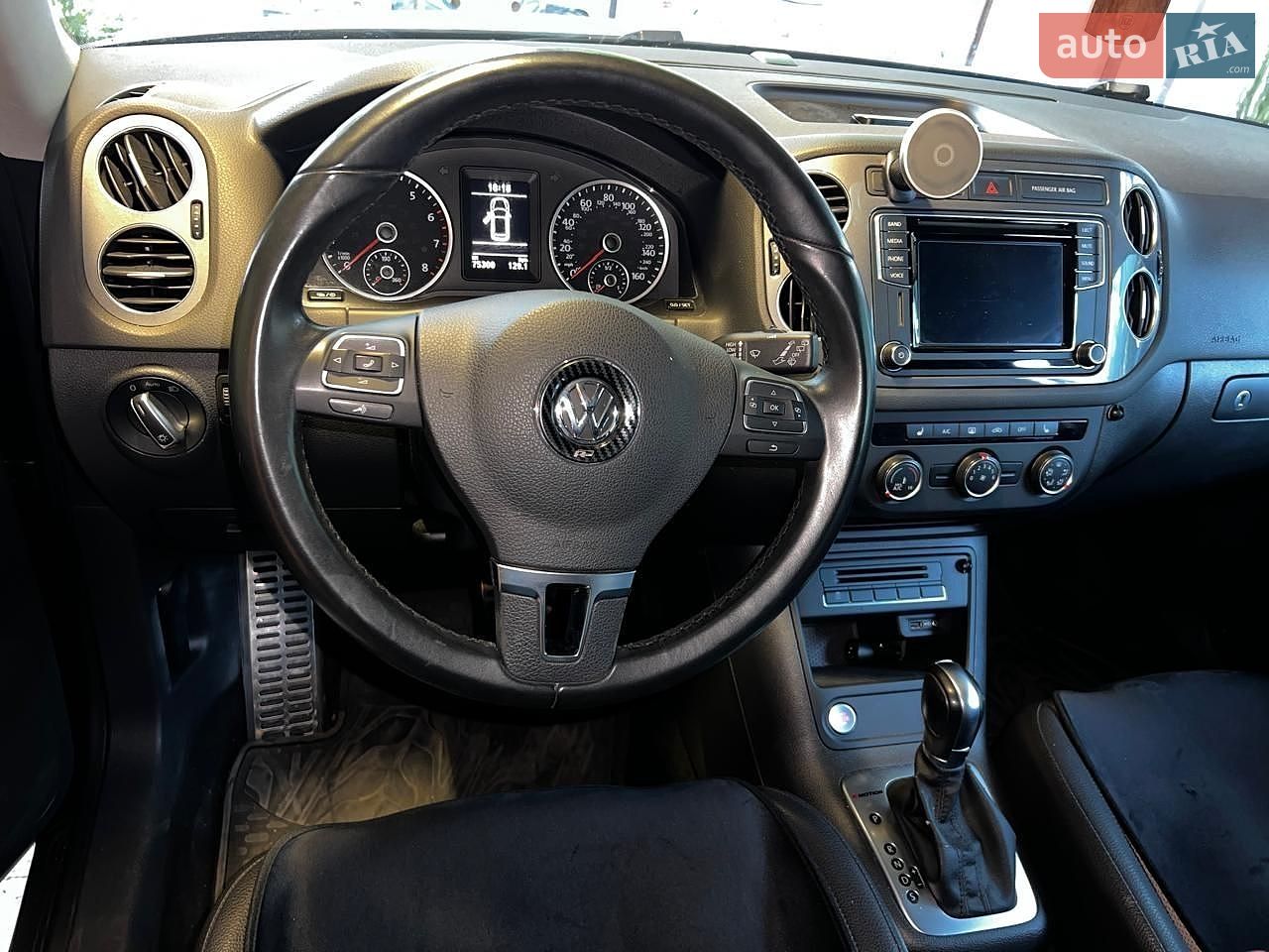Volkswagen Tiguan 2016 VIN WVGBV7AX1HK001202 фото оголошення 5 з 10