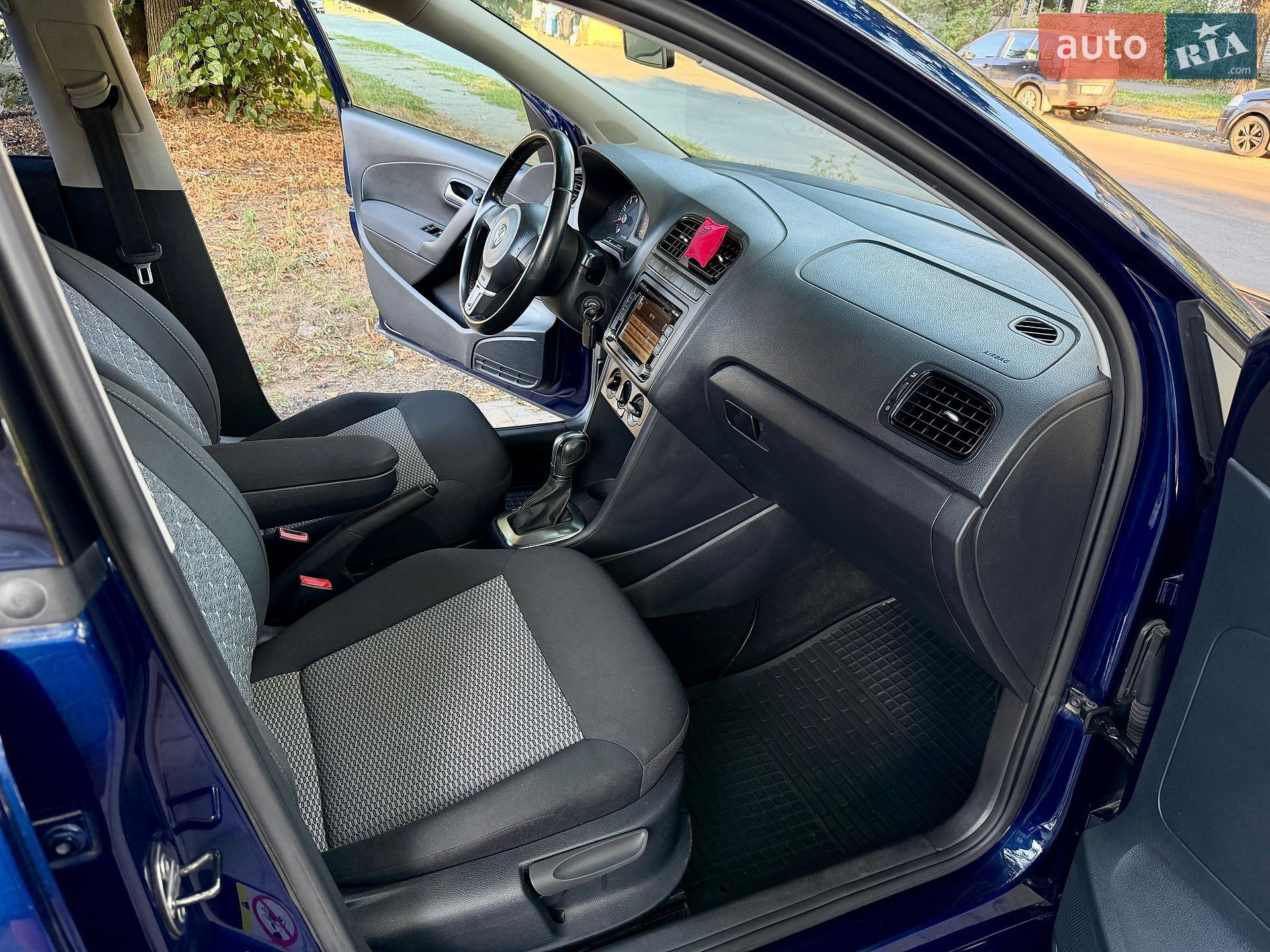 Volkswagen Polo 2010 VIN WVWZZZ6RZBY160994 фото оголошення 21 з 55