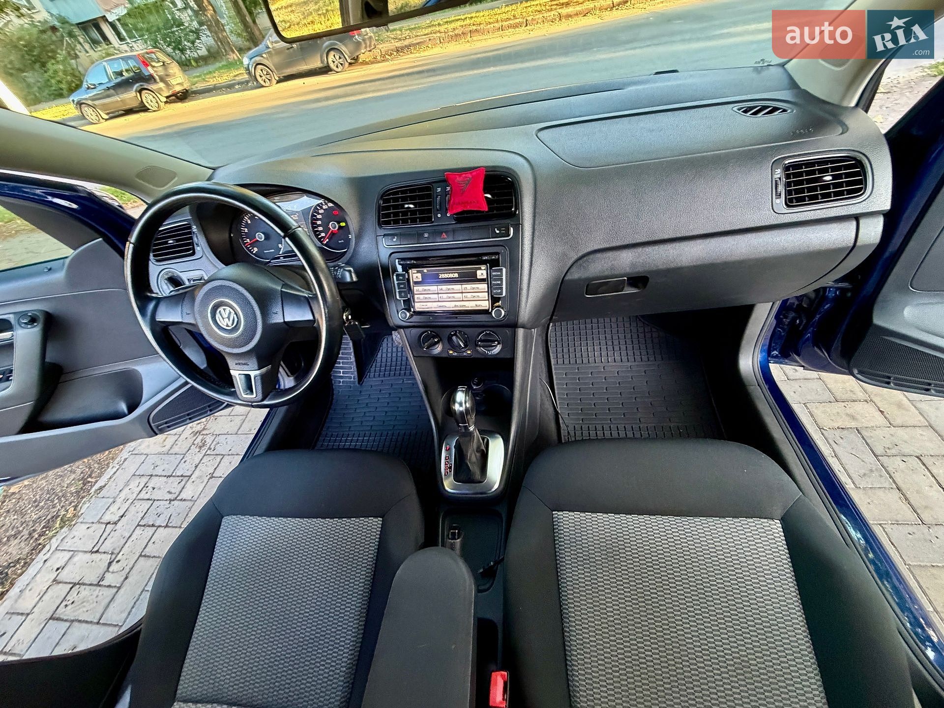 Volkswagen Polo 2010 VIN WVWZZZ6RZBY160994 фото оголошення 27 з 55