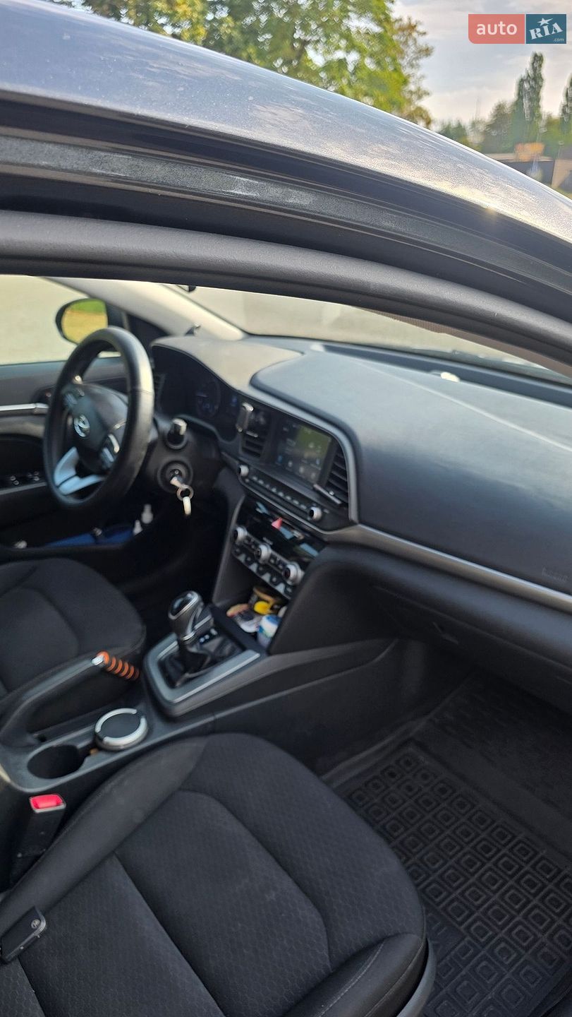 Hyundai Elantra 2019 VIN 5NPD84LF7LH563281 фото оголошення 5 з 8