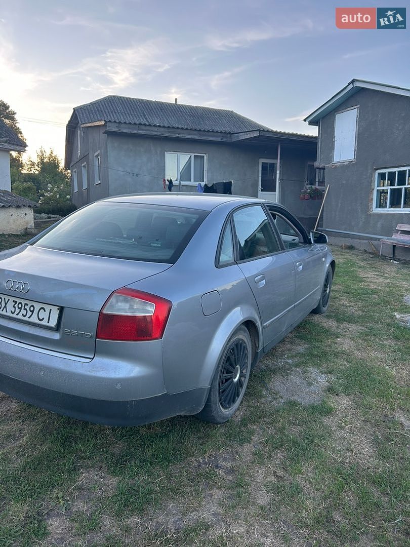 Audi A4 2002 VIN WAUZZZ8E73A111898 фото оголошення 4 з 9