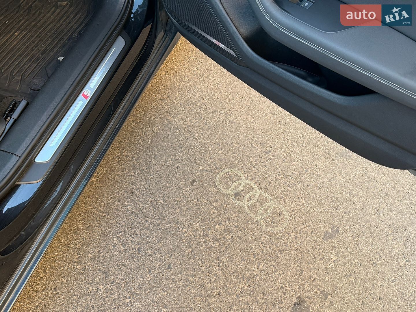 Audi A6 2019 VIN WAUL2AF29KN077880 фото оголошення 13 з 16